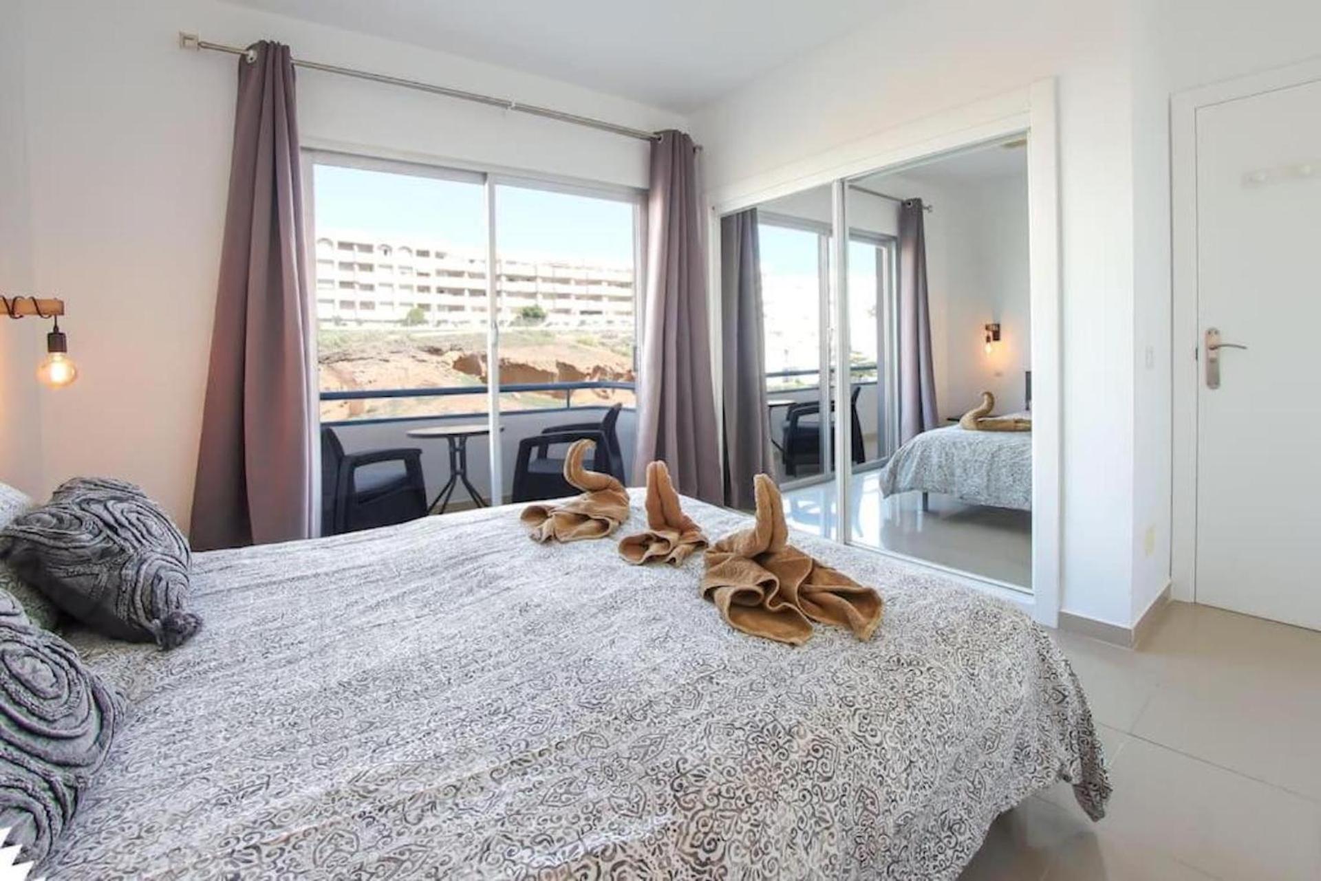 Amazing 2 Bedroom Flat With Beachfront And Pool, Paraiso Del Sur A306 بلايا بارايسو المظهر الخارجي الصورة